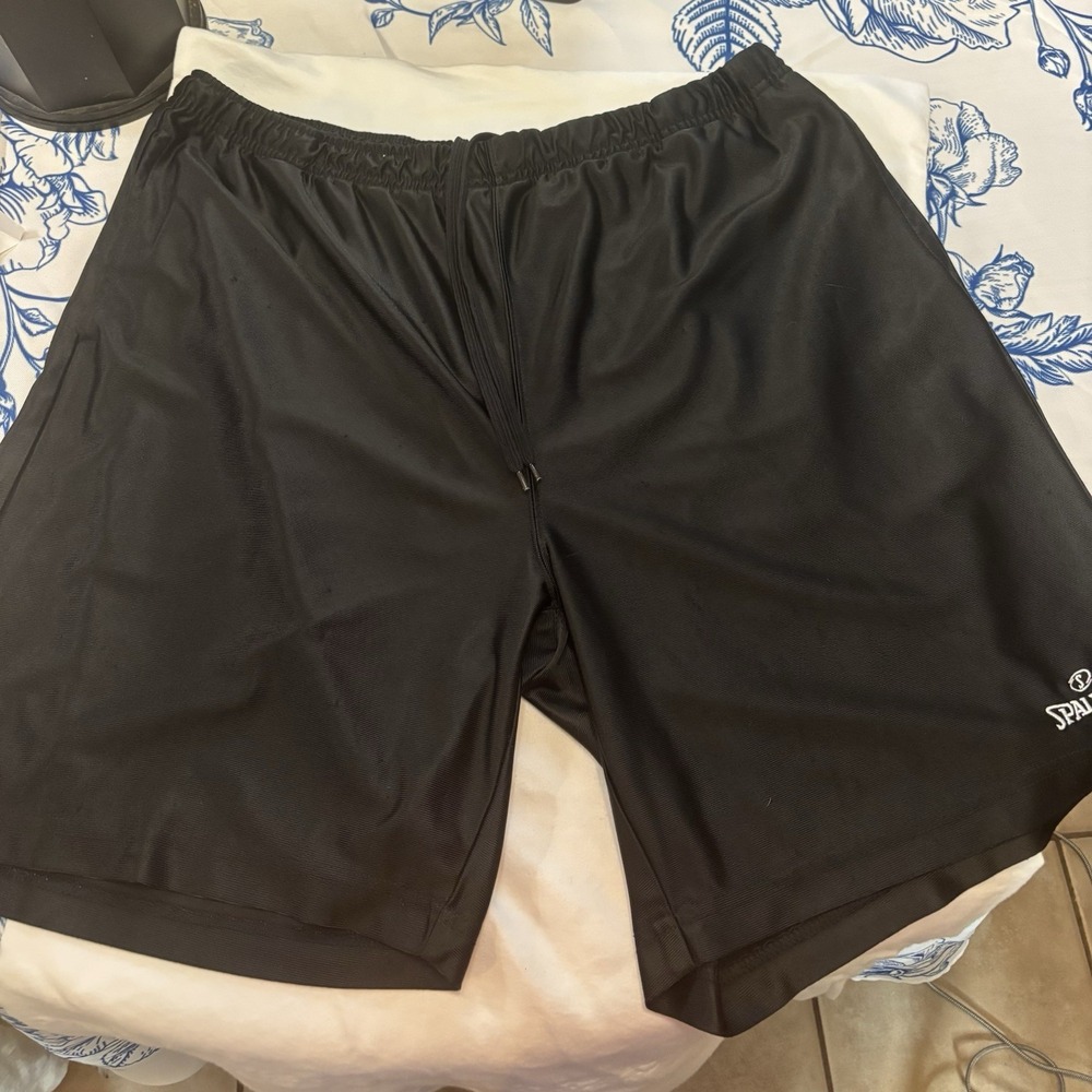 Spalding Men's XL Athletic Shorts‎ Black With Elastic Waist Drawstring Pockets